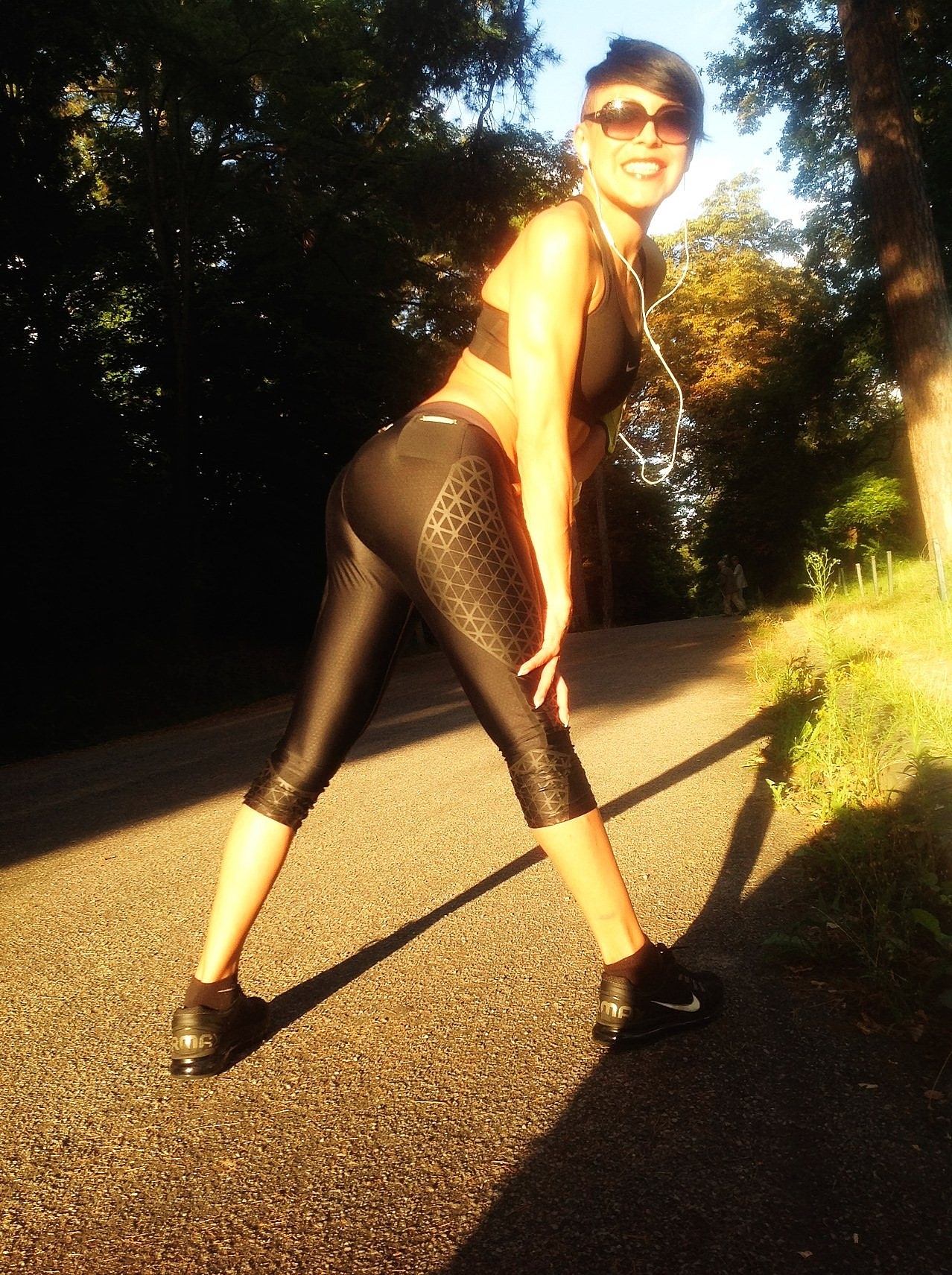 20130930-NicoleBigCaliberoutdoorsworkoutblack-p