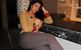 20140314-vivian-outdoorspool-p